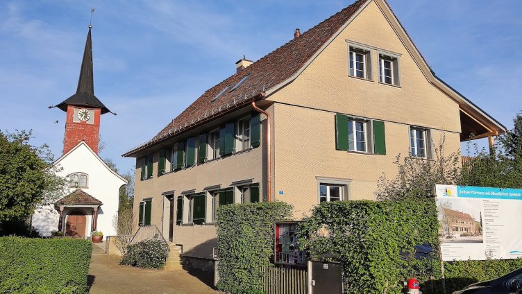 Das umgebaute Pfarrhaus Salmsach mit Leben füllen