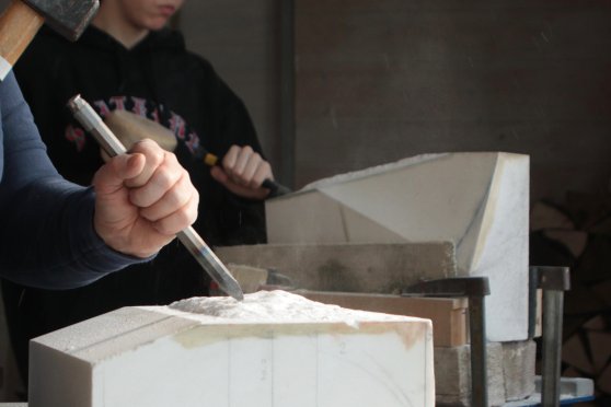 Eintauchen in das Handwerk am Stein