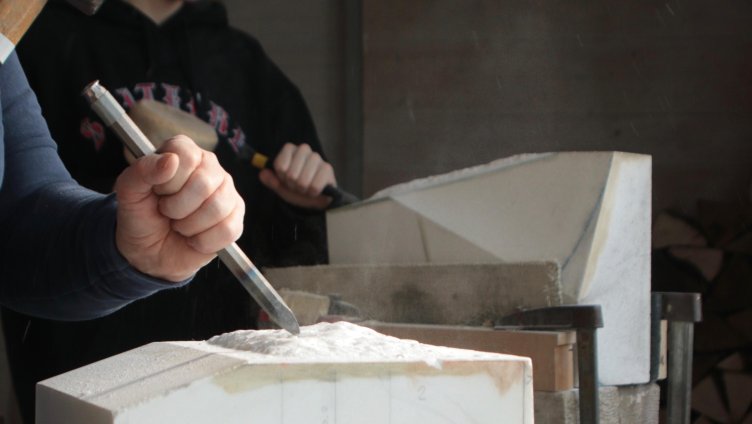 Eintauchen in das Handwerk am Stein