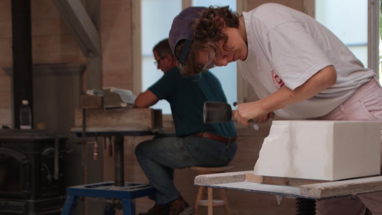 Eintauchen in das Handwerk am Stein - Bildhauerkurs