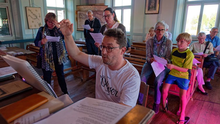 Singen mit Organist Thomas Haubrich