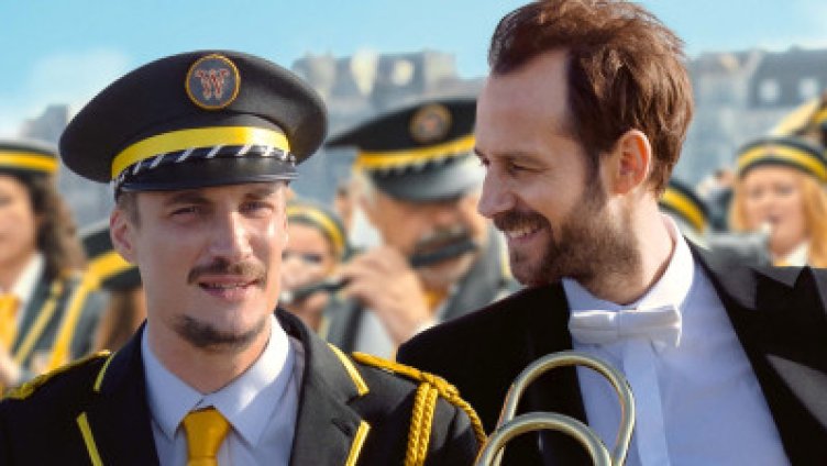 En Fanfare