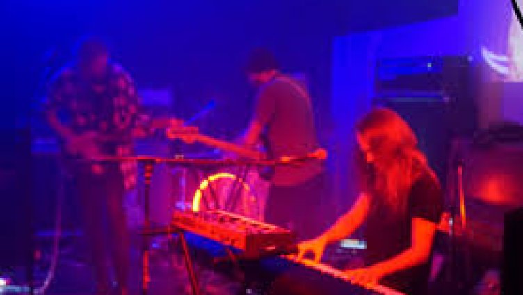 Trois Imaginaires (CH) + we believe in hyperspace (CH)