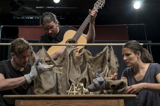 Figurentheater Hand im Glück - Siebe Geisse und zwei Wölf