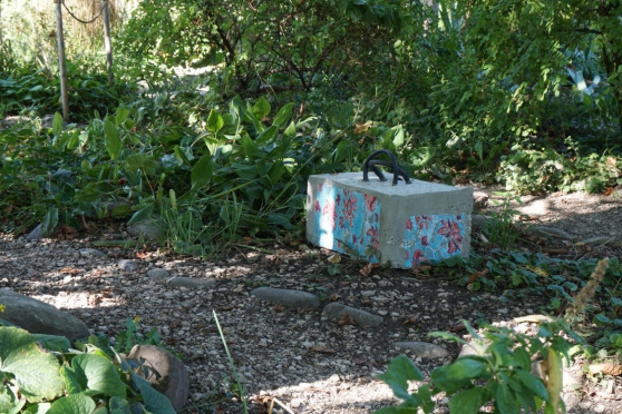 Wir sind alle Geborene – Gespräch zu der Arbeit von Brigitte Buchholz