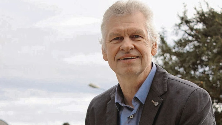 Lesung von und mit Richard Böck -        Bis er anfing, sich zu wehren