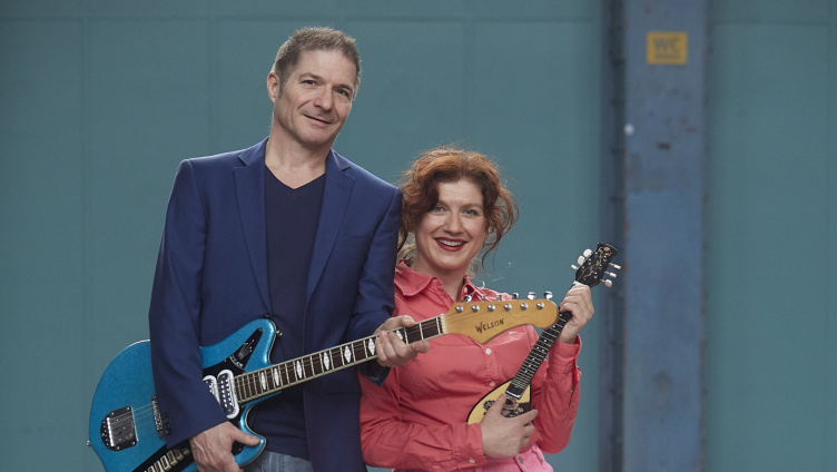 Bonissimo die Rateshow mit Boni Koller & Elena Mpintsis