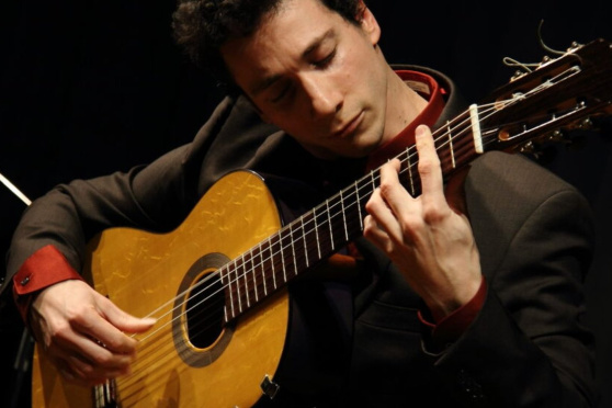 Grisha Goryachev, Gitarre