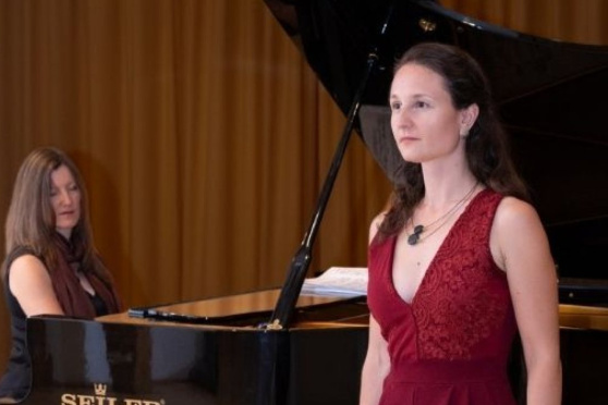 Jenny tanzt den Tango