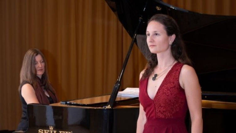 Jenny tanzt den Tango