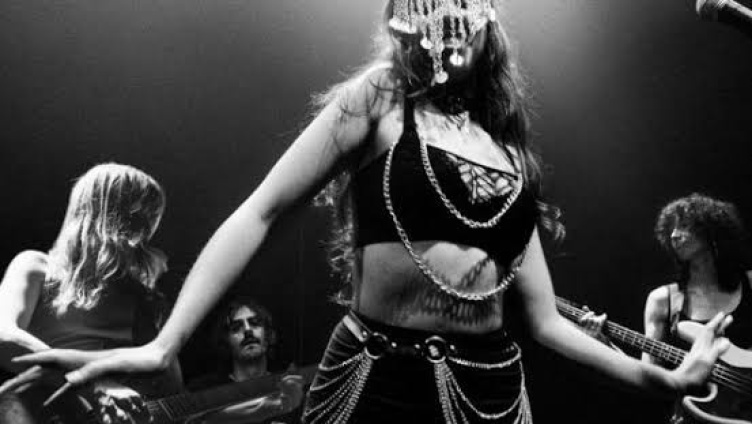 Bella & the Bizarre (DE-Berlin)