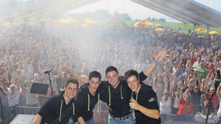 Viel Fegerfeuer für erste CD