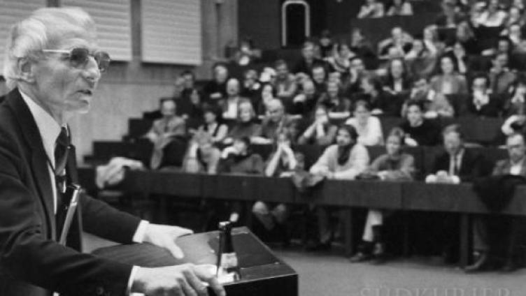 Hans Robert Jauß: Ein Denkmal wackelt