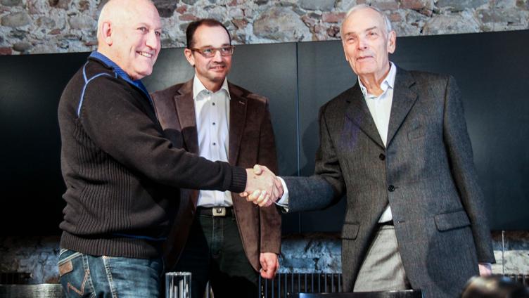 Turmhof: Teile und herrsche