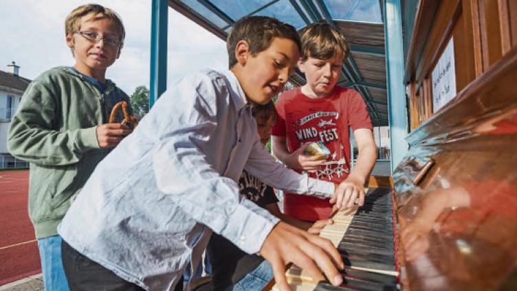 Klavier fasziniert die Schüler