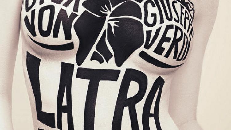 Violetta geizt nicht mit Reizen