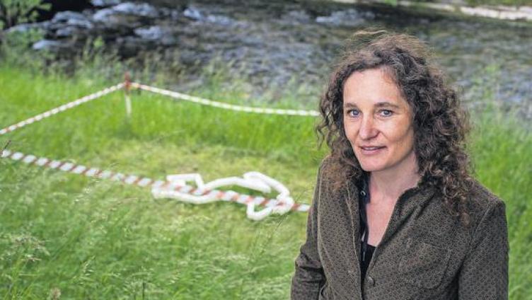 Der Tatort leuchtet in der Nacht