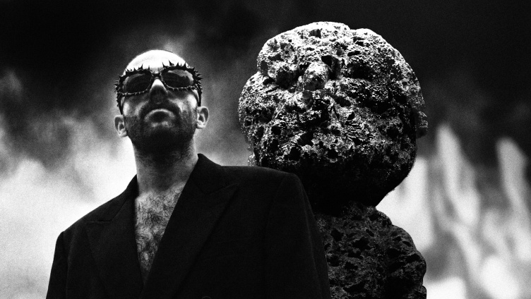 Per Autotune durch eine düstere Galaxie