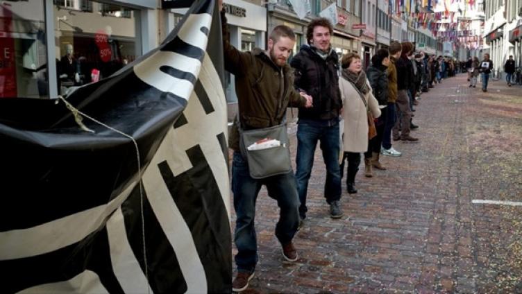 Menschenkette fürs Kaff